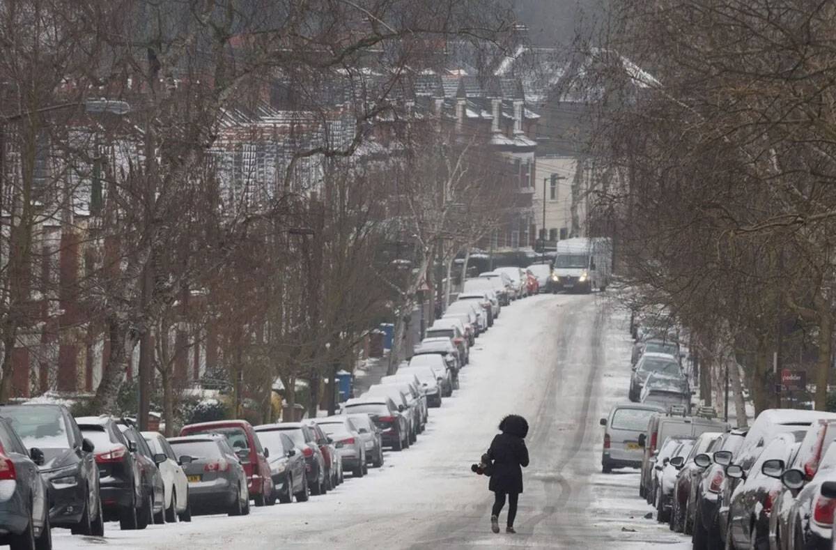 موجة برد تسبب فوضى في أجزاء من اليونان