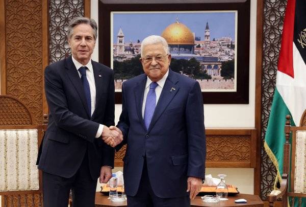 عباس لبلينكن: ضرورة وقف حرب الإبادة