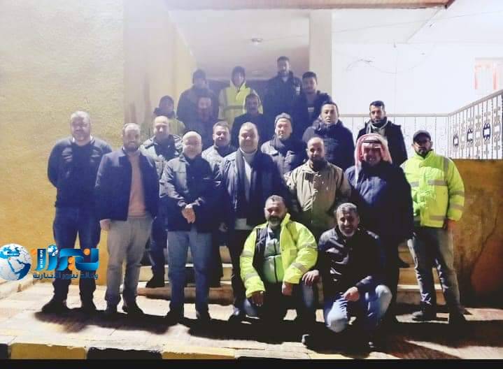 الجبور  يقوم بجولة تفقدية على غرفة العمليات في بلدية الموقر ...صور
