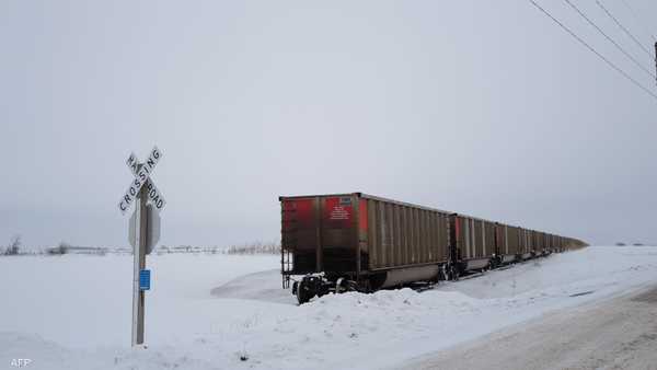 العاصفة تجتاح الغرب الأوسط الأميركي.. و250 ألف بلا كهرباء