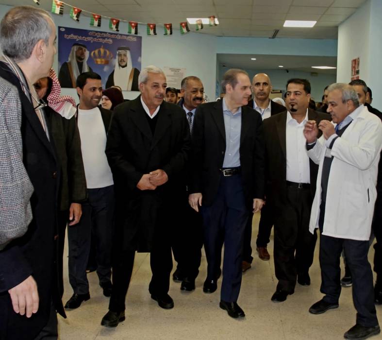 وزير الصحة يفتتح الرنين المغناطيسي وتوسعة غسيل الكلى ومركز أسنان في مستشفى النديم
