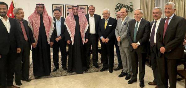 الشيخ فيصل الحمود الصباح في ضيافة السفير الأردني بالكويت