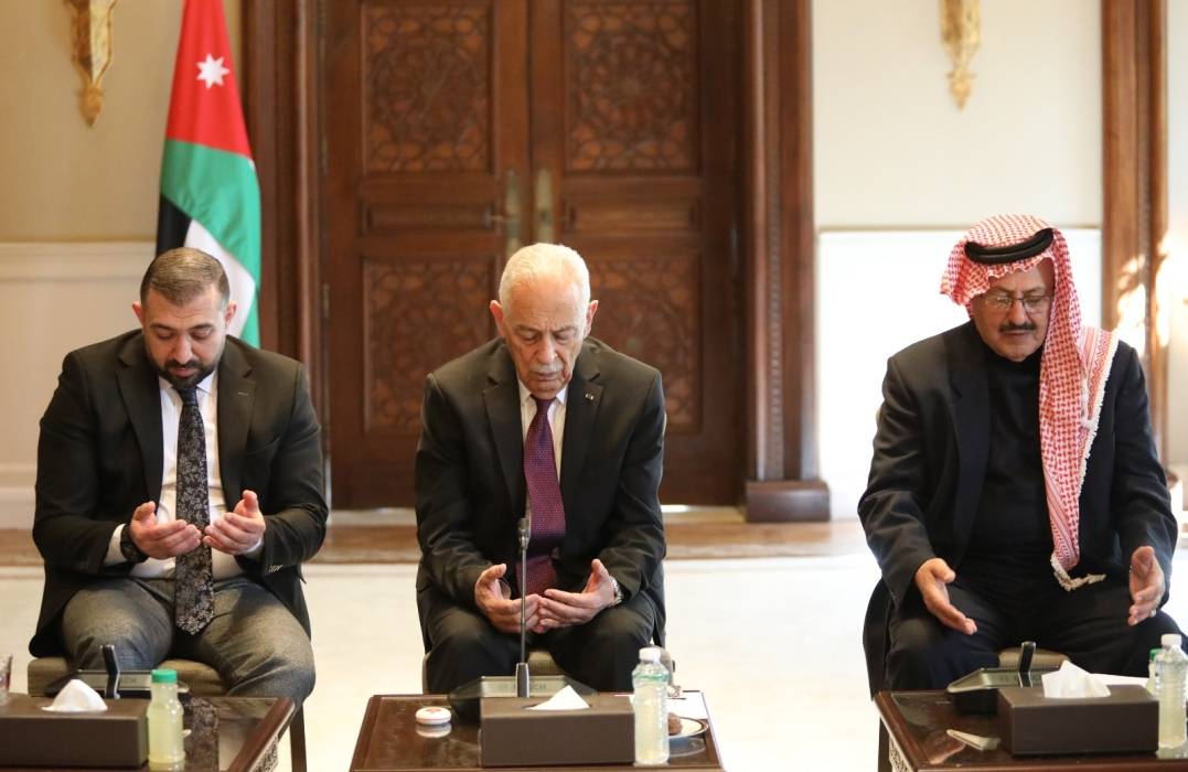 رئيس الديوان الملكي الهاشمي يلتقي وفدا شبابيا من خريجي الإعلام والقانون....صور
