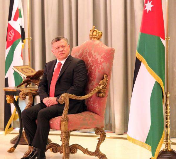مسكوكتان احتفاء باليوبيل الفضي لجلوس الملك على العرش