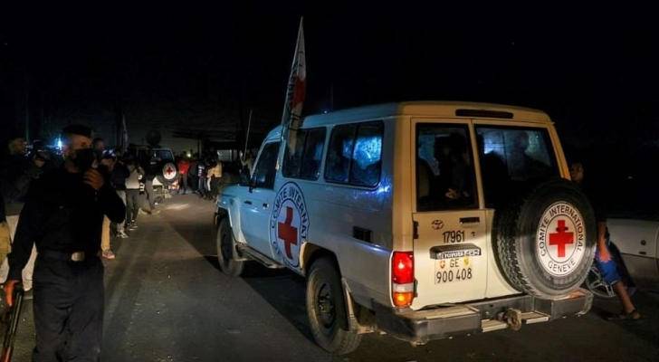 اتفاق لإدخال أدوية ومساعدات إلى غزة