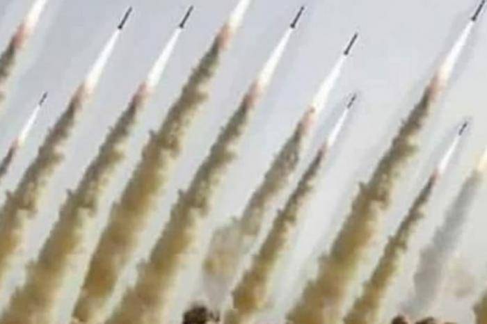 نيويورك تايمز عن مسؤول في حماس :الحركة لديها أسلحة كافية لمواصلة القتال لعدة أشهر