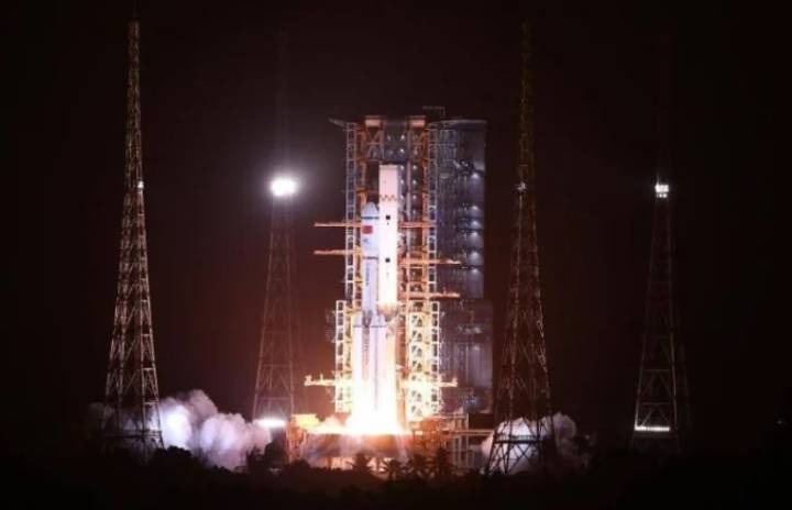 الصين تطلق تيانتشو7 لإرسال إمدادات للمحطة الفضائية