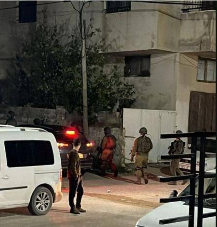 سلفيت: الاحتلال يقتحم قريتي بروقين والزاوية وينصب حاجزا عسكريا في سكاكا