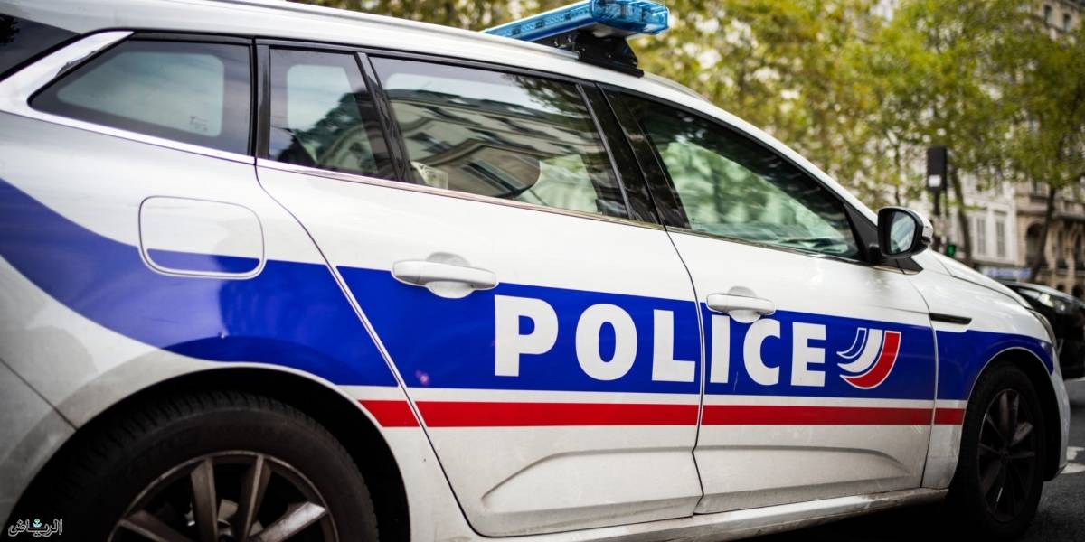 شرطة فرنسا تلقي القبض على مراهق على خلفية مئات التهديدات بالقنابل