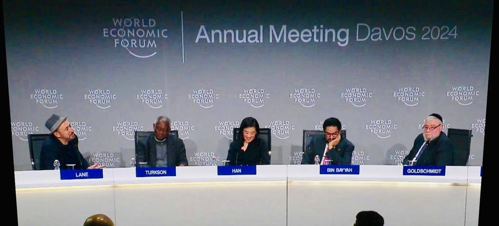 رؤية دولة الإمارات العربية للسلام العالمي في منتدى دافوس...صور