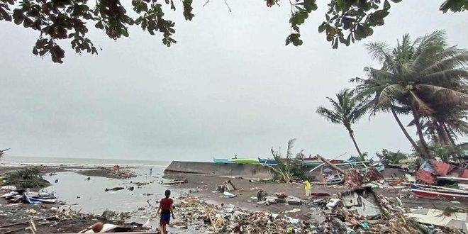 مصرع 15 شخصاً وتضرر مئات الآلاف جراء الفيضانات والانهيارات الأرضية في الفلبين