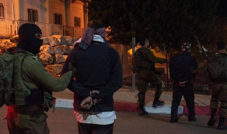 جيش الاحتلال يقتحم الخليل ويعقتل 3 مواطنين