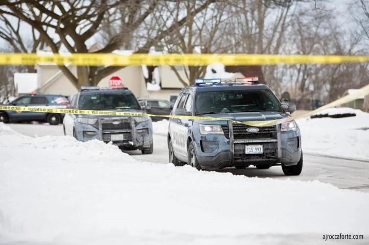 رجل يعتقد انه فلسطيني يقتل زوجته وبناته الثلاث في شيكاغو