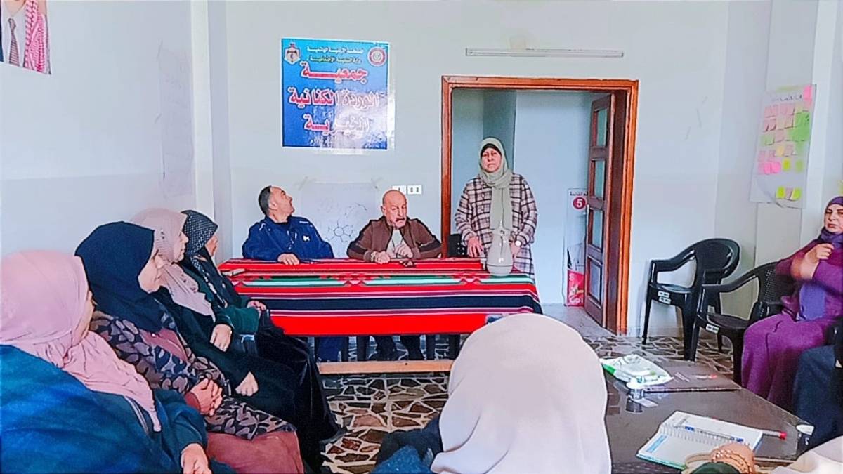 الوردة الكنانية تعقد محاضرة تثقيفية نوعية عن  الحجامة  في لواء بني كنانة
