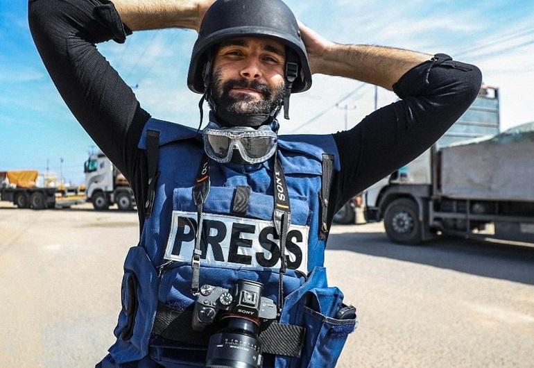 هذا ما قاله معتز عزايزة بعد وصوله قطر