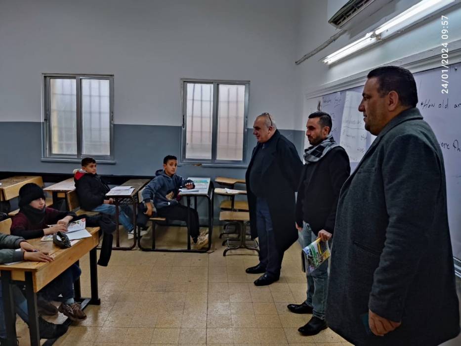 الشرع في جولات تفقدية لمدارس محافظة عجلون ...صور