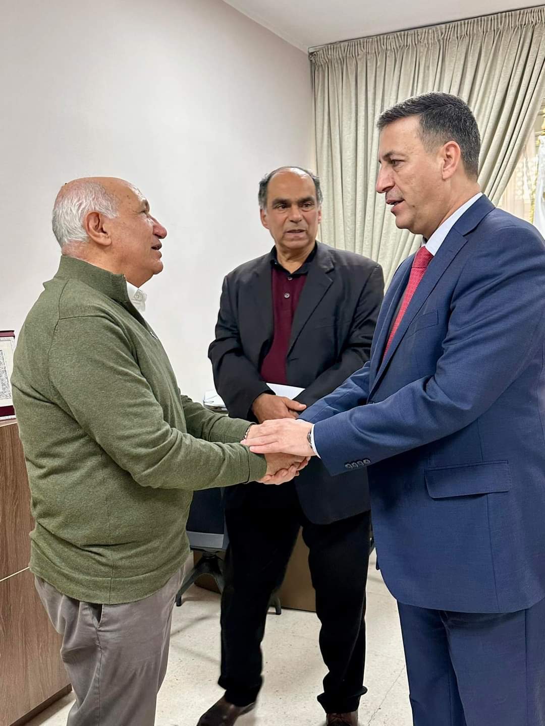 السفير الاردني ابو رمان يزور جامعة تونس ...صور