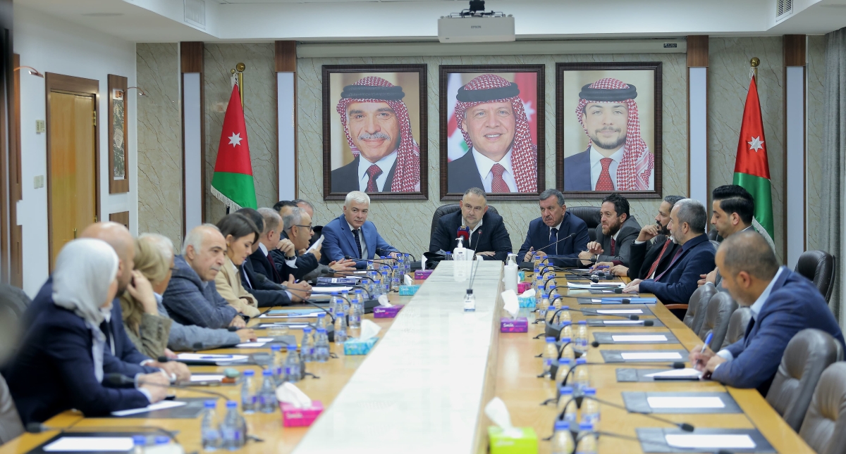 اقتصاد النواب تناقش السياسات المالية والاقتصادية والضريبية للشركات العاملة في بورصة عمان