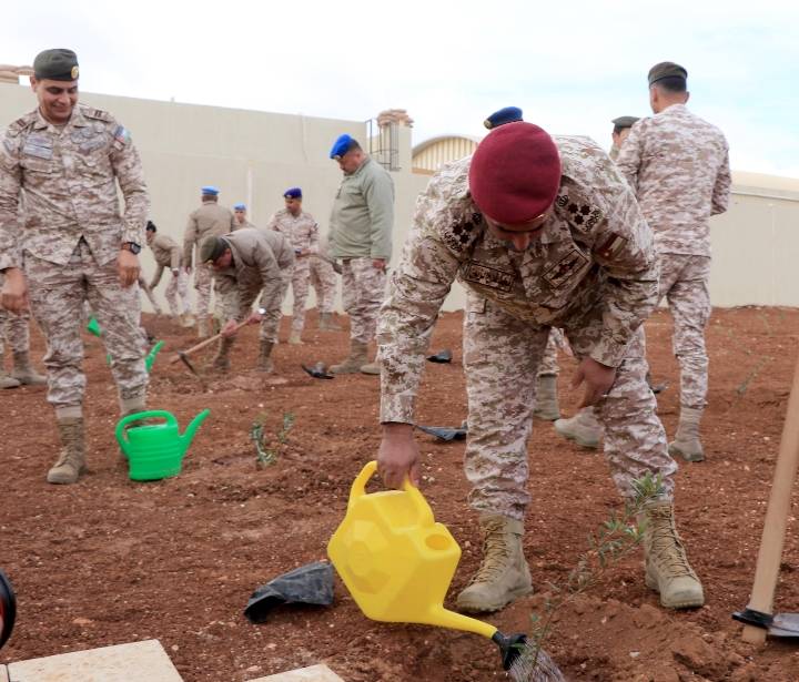 القوات المسلحة تحتفل بيوم الشجرة