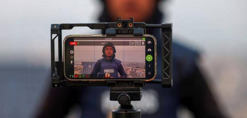 على إسرائيل أن تسمح للصحفيين بتغطية الأحداث والأخبار في غزة بحرية