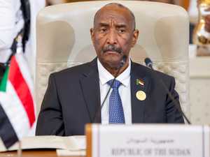 يلتقي تبون.. البرهان بزيارة رسمية إلى الجزائر