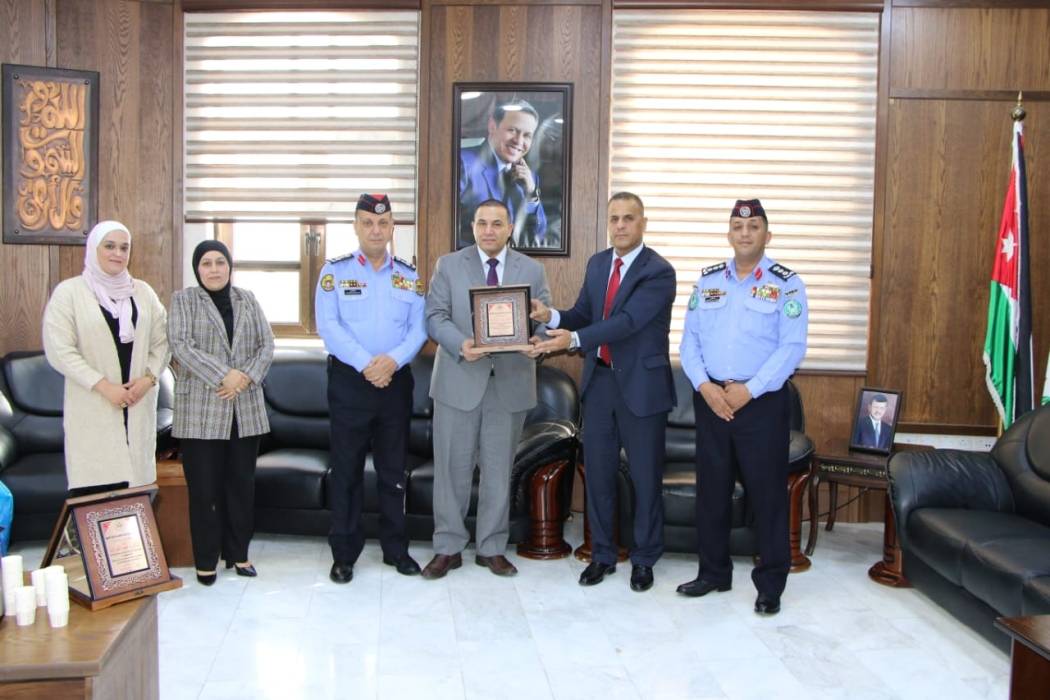 مديرية تربية الشونة الجنوبية تُكرّم الداعمين لامتحان الثانوية العامة (الدورة التكميلية)...صور