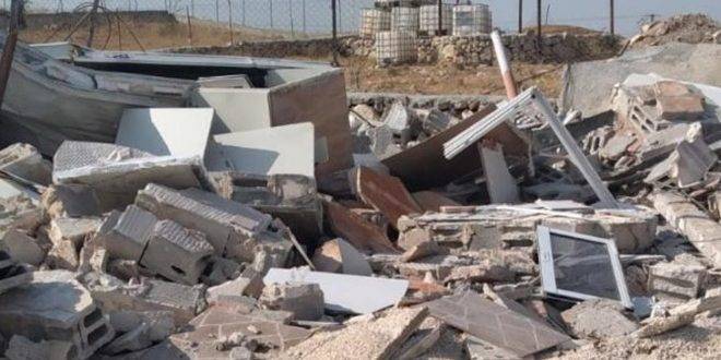 قوات الاحتلال تهدم منزلاً جنوب الخليل ومنشأة في القدس