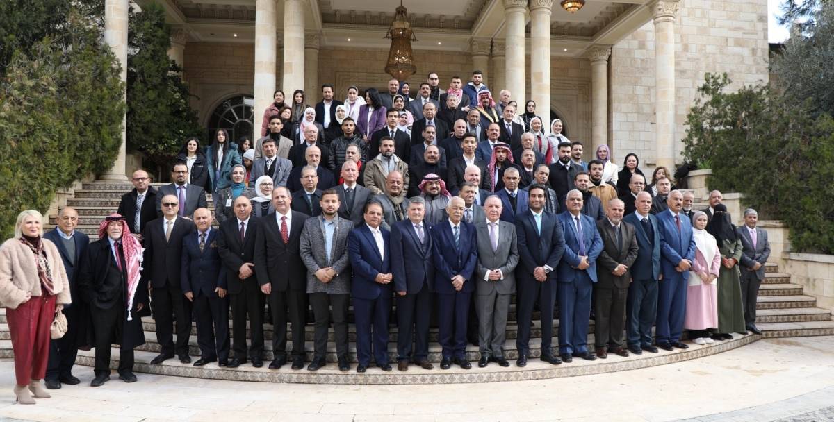 العيسوي خلال لقائه وفدين من جمعية عون الثقافية الوطنية و الاتحاد النسائي الأردني العام..صور