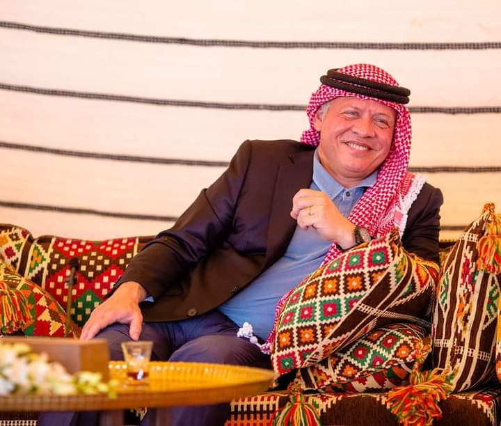 رئيس واعضاء جمعية المتقاعدين العسكريينلواء الموقر تهنئ الملك عبدالله بعيد ميلاده 62