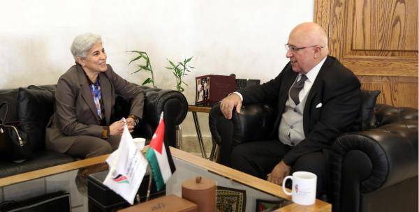 رئيس الهيئة المستقلة للانتخاب والسفيرة التونسية يبحثان التعاون المشترك
