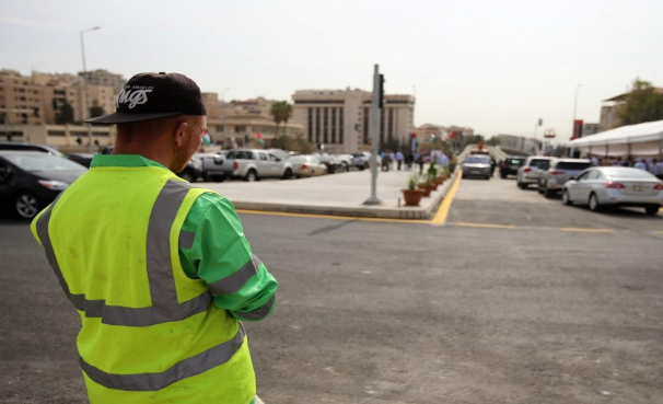 تثبيت 58 عامل وطن في بلدية جرش