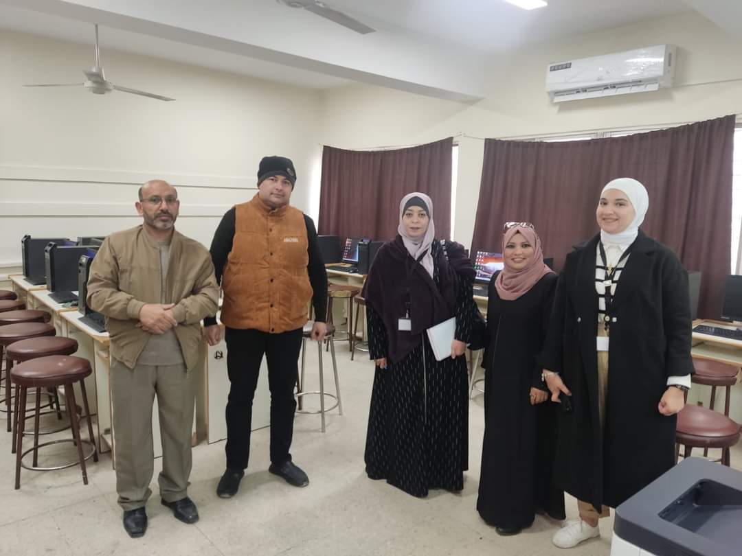اختتام التدريب التقني لمعلمي مشروع الترميز الرقمي لليافعين...صور