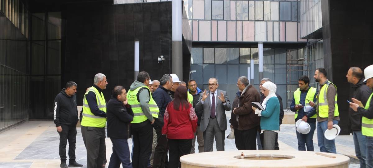 أبو السمن يتفقد مشروع مجمع المالية...صور