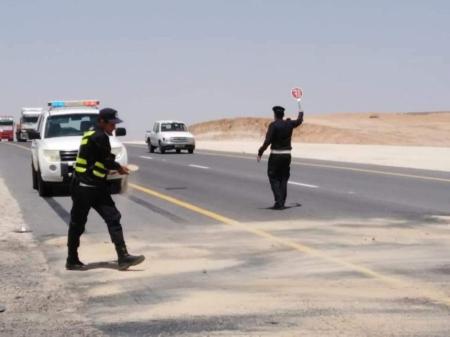 الاردن .. ضبط سائق يتناول الكحول أثناء القيادة على الصحراوي