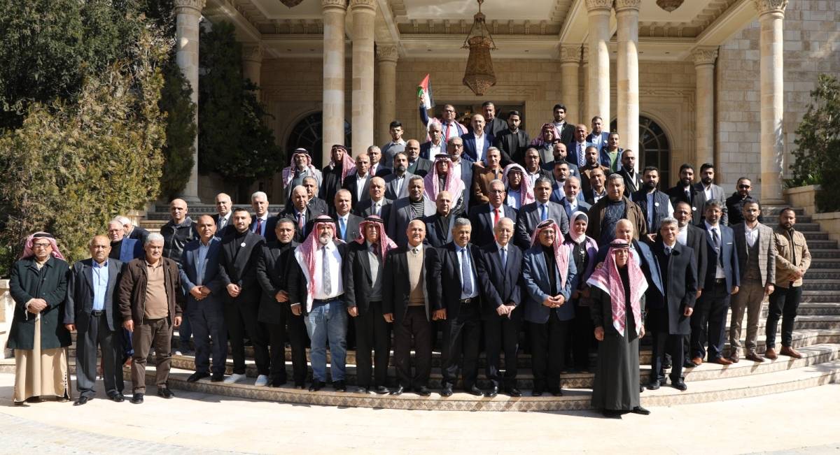 رئيس الديوان الملكي يلتقي شيوخ ووجهاء عشائر البشاتوة...صور