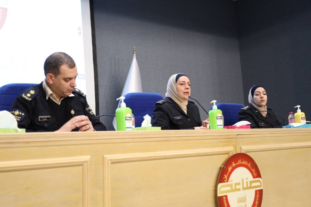 صناعة عمان والجمارك ينظمان ورشة حول منصة الموافقات المسبقة