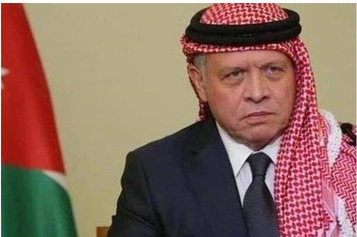 الملك يعزي بـ العبادي والخضير