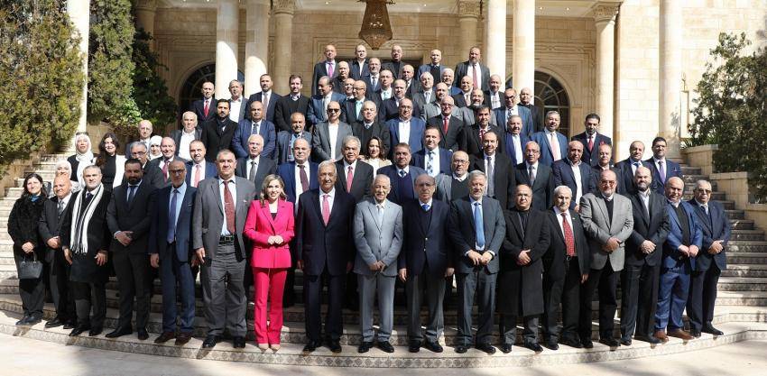 العيسوي يلتقي شيوخا وممثلين عن أهالي الخليل وعشائر بورين والأزرق_صور