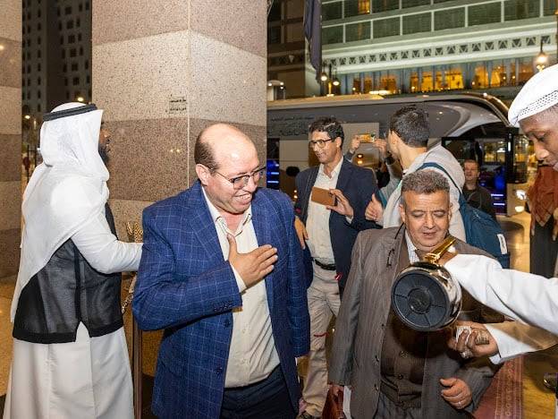 اكتمال وصول 250 من ضيوف برنامج خادم الحرمين إلى المدينة المنورة من بينهم الاردن ...صور