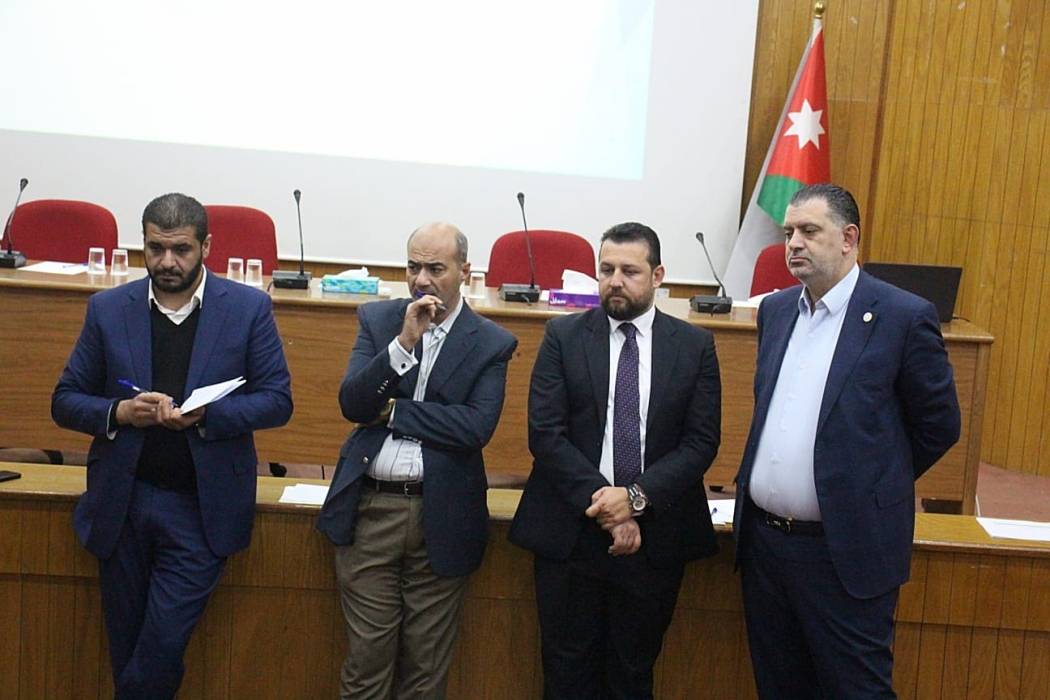 البطاينة يلتقي عددا من رؤساء البلديات واعضاء مجالس محافظات الشمال بتجارة اربد