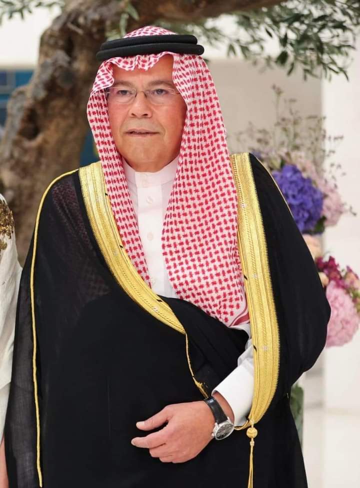 الشواربة يعزي بوفاة والد الأميرة رجوة الحسين.