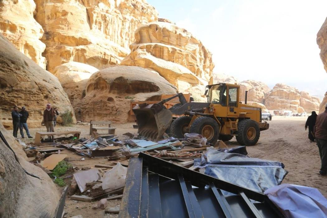 سلطة إقليم البترا تواصل إزالة الاعتداءات والمخالفات في الموقع الأثري_ صور