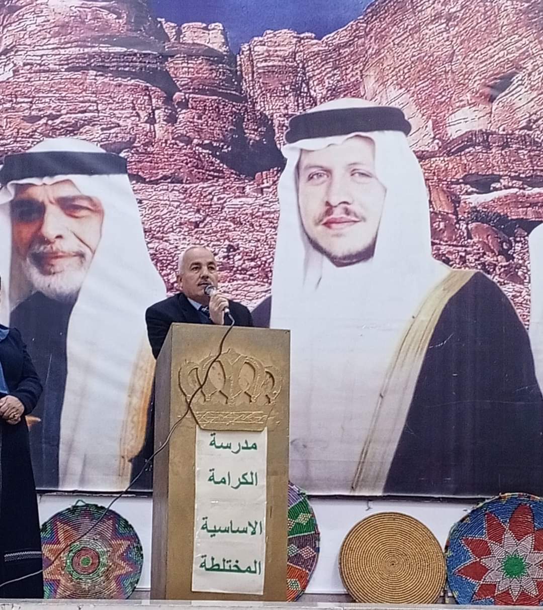 شديفات يكرم المتقاعدين العسكريين ويتابع جولاته التفقدية على المدارس