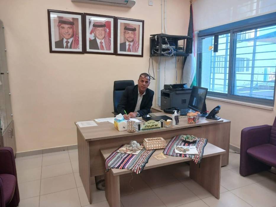 هديرس في زيارة تفقدية لمدرسة الخنساء الأساسية ...صور