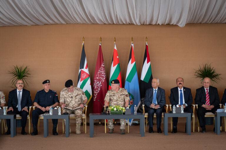 الملك لرفاق السلاح: أنتم رمز الوفاء وقدوة الأجيال المقبلة...صور