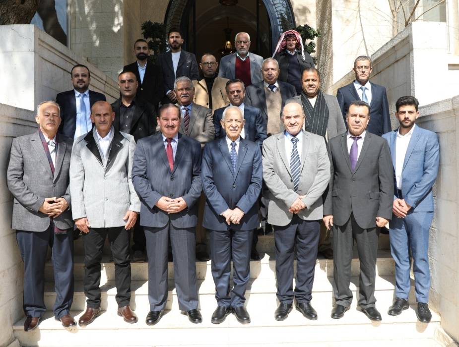 رئيس الديوان الملكي يلتقي وجهاء من محافظة المفرق وعشيرة الدقامسة  وفريق ماضون الشبابي...صور