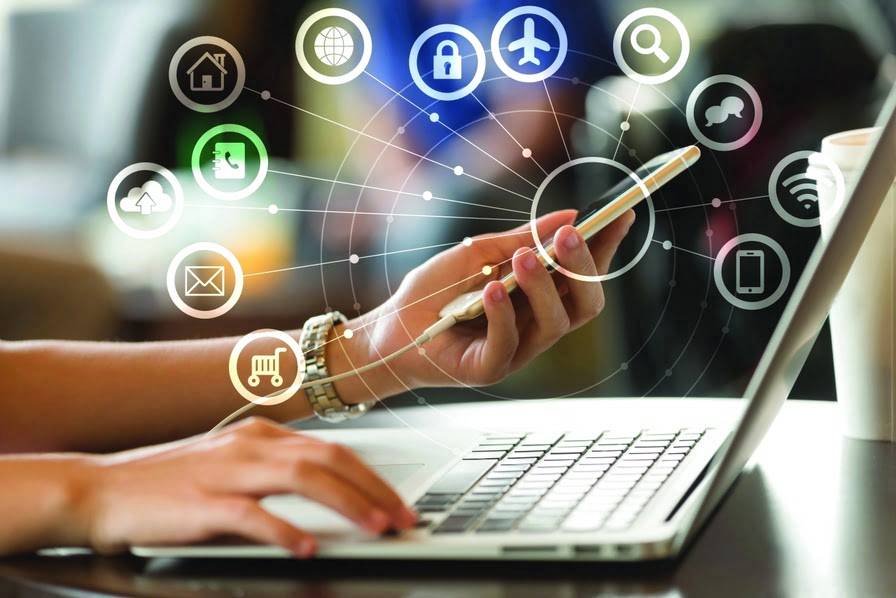 الهناندة: 90#44;5  نسبة انتشار استخدام الإنترنت بين سكان المملكة