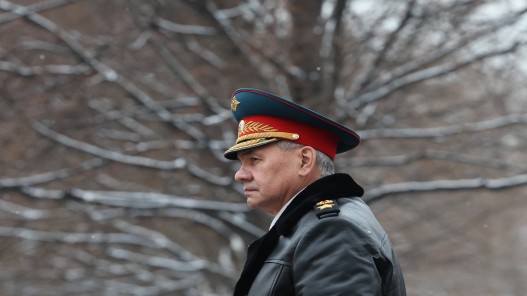 وزير الدفاع الروسي يتفقد قوات في أوكرانيا في الذكرى الثانية للهجوم