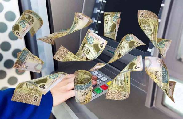 يحدث في سحاب.. صراف آلي يطمر سيدة بآلاف الدنانير