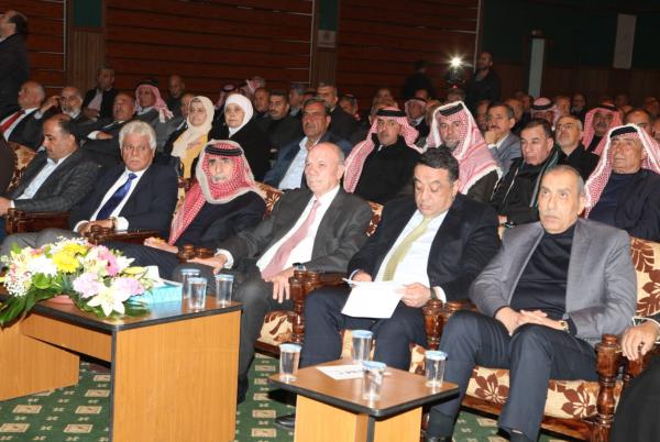 الفايز: رجال الدولة يحرجون لحضور الجاهات .. وولائم الشخصيات العامة يجب ان تنتهي